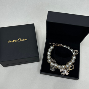 Charming Noir Necklace